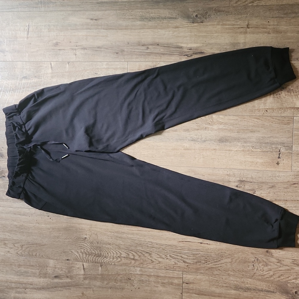 Lululemon On The Fly Jogger Pants 28"
